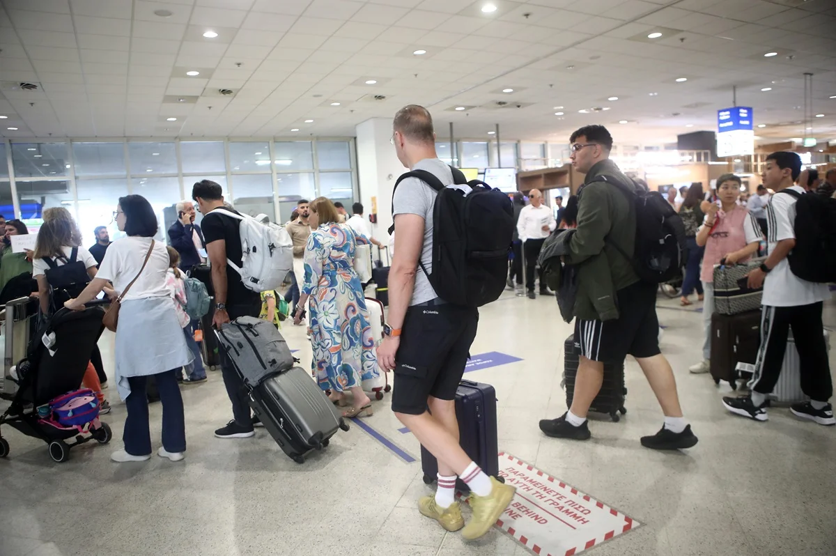  Τι αλλάζει στον κανονισμό για τις αποσκευές στις πτήσεις από Σεπτέμβρη: Οι διαστάσεις και τα κιλά που επιτρέπονται εντός καμπίνας