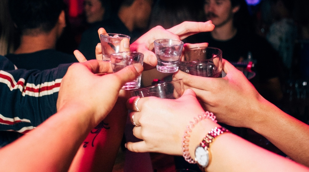 διάθεση αλκοόλ σε ανήλικους Αλεξανδρούπολη