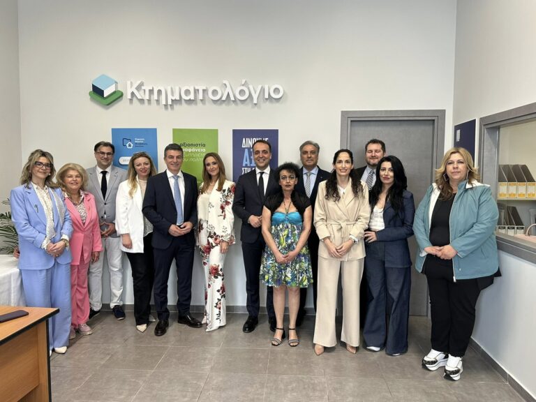 Ο Υφυπουργός Χρήστος Δερμεντζόπουλος στα εγκαίνια του Κτηματολογίου Ορεστιάδας.