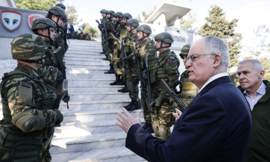Ο Πρόεδρος της Δημοκρατίας Κωνσταντίνος Τασούλας από το φυλάκιο των Κήπων στον Έβρο