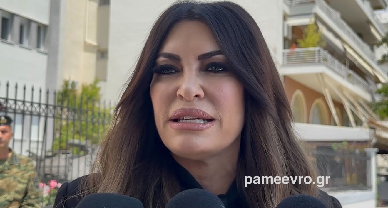 Η Κίμπερλι Γκίλφοϊλ κατά την επίσκεψή της στην Αλεξανδρούπολη