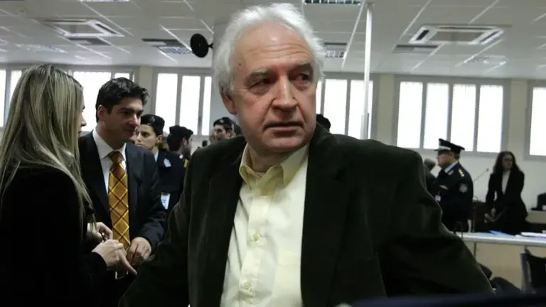 Ο Αλέξανδρος Γιωτόπουλος της 17 Νοέμβρη - pameevro.gr