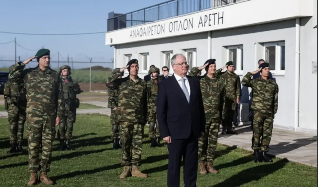 Ο Πρόεδρος της Δημοκρατίας Κωνσταντίνος Τασούλας στο Επιτηρητικό Φυλάκιο 5 στον Έβρο