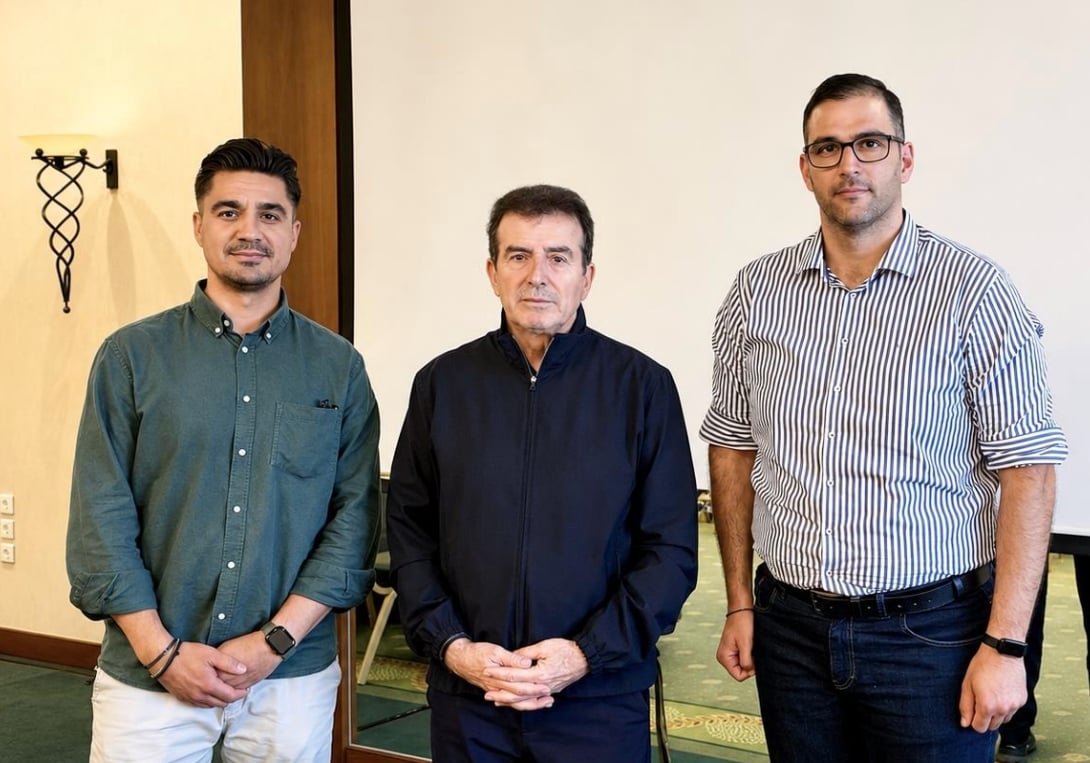 Συνάντηση του Μιχάλη Χρυσοχοΐδη με εκπροσώπους της Ένωσης Αστυνομικών Υπαλλήλων Αλεξανδρούπολης
