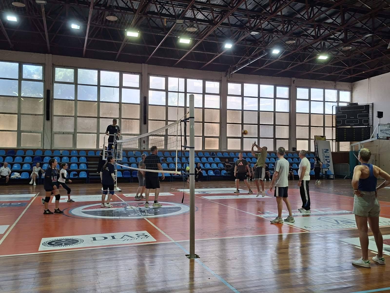 Καλοκαιρινή γιορτή του Φοίνικα Αλεξανδρούπολης με αγώνες γονέων και παιδιών