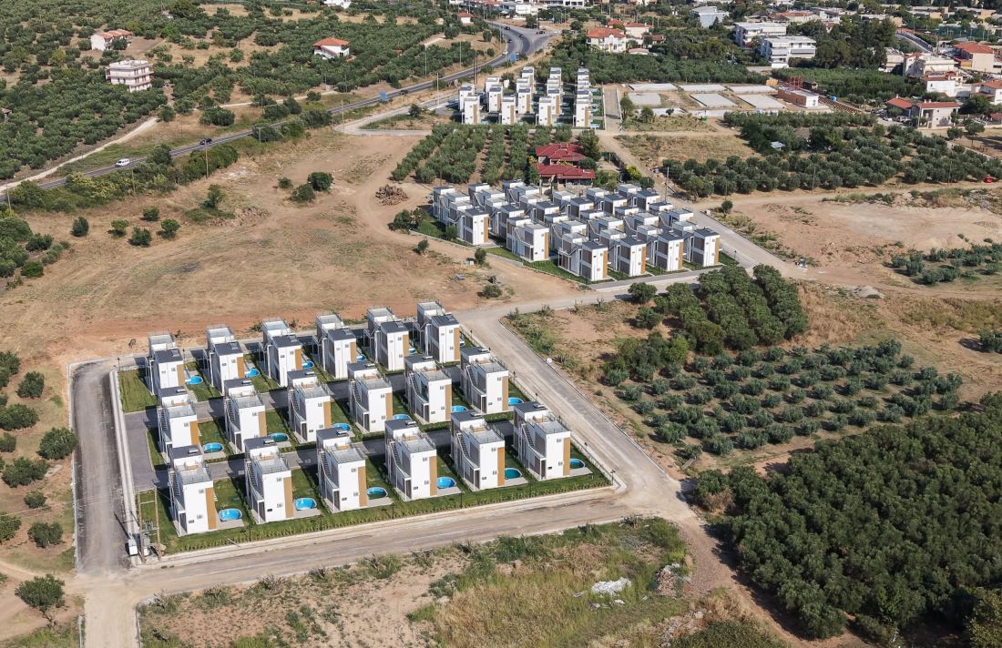 Μακέτα και πλάνα από το τουρκικό χωριό που χτίζεται στη Γερακινή Χαλκιδικής