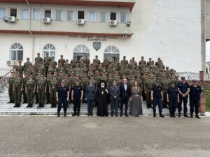 Ο Μητροπολίτης Δαμασκηνός τελεί τον αγιασμό των νέων συνοριοφυλάκων στη Σχολή Αστυφυλάκων Διδυμοτείχου.