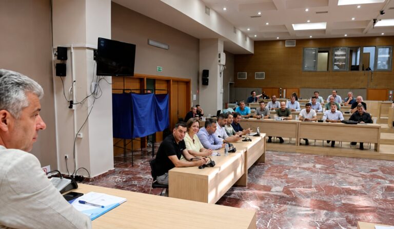 Έβρος: Αντιπλημμυρικά έργα, οδικές παρεμβάσεις και κυκλοφοριακές ρυθμίσεις στο Περιφερειακό Συμβούλιο ΑΜΘ