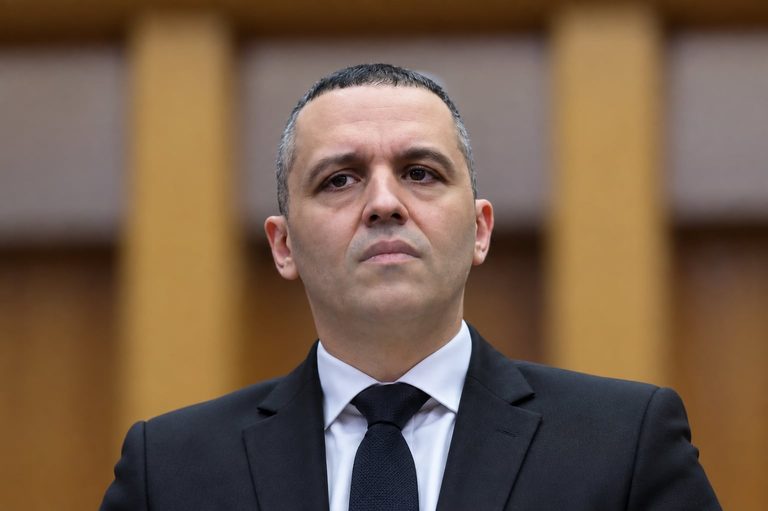 Ηλίας Κασιδιάρης: Σήμερα η αποφυλάκισή του από τον Δομοκό και οι ανακοινώσεις για την πολιτική του επιστροφή
