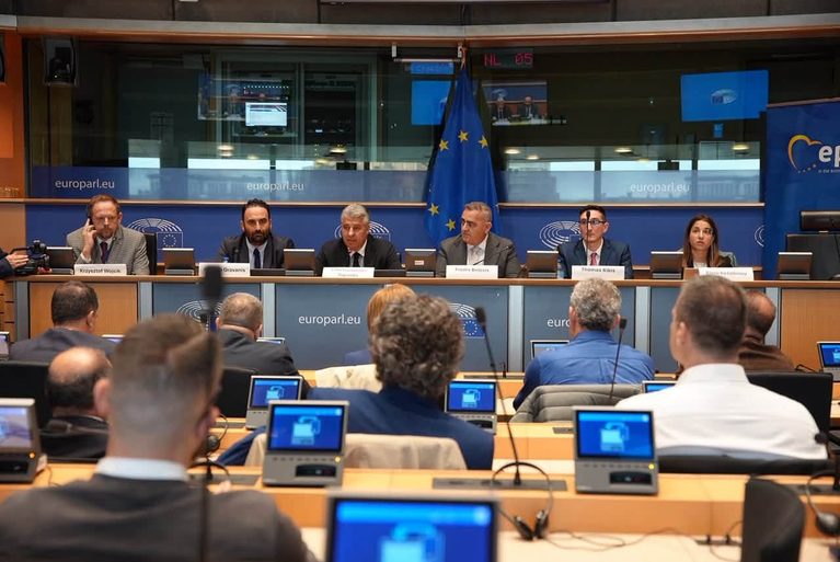 Περιφέρεια ΑΜΘ στις Βρυξέλλες: Στο επίκεντρο οι ευρωπαϊκές χρηματοδοτήσεις για τους Δήμους